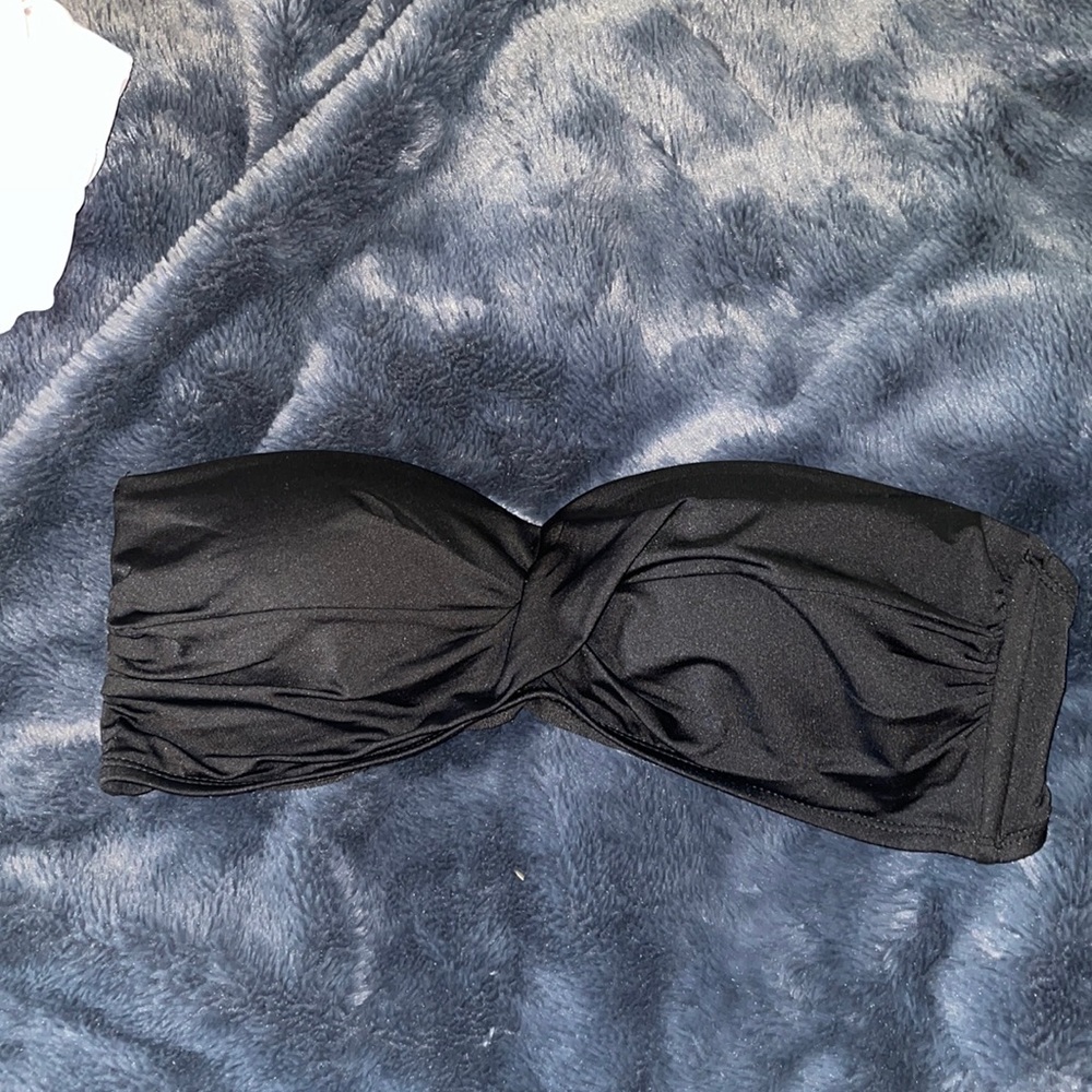 🎉3 for $15🎉Black bandeau bathing suit top
